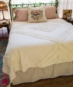 Natural Life Diamond Tufted Coverlet