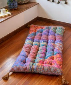 Natural Life Tufted Lounge Bed