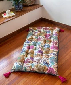 Natural Life Tufted Lounge Bed