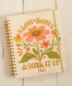 Natural Life 2022-23 17 Month Planner Gifts & Fun Things