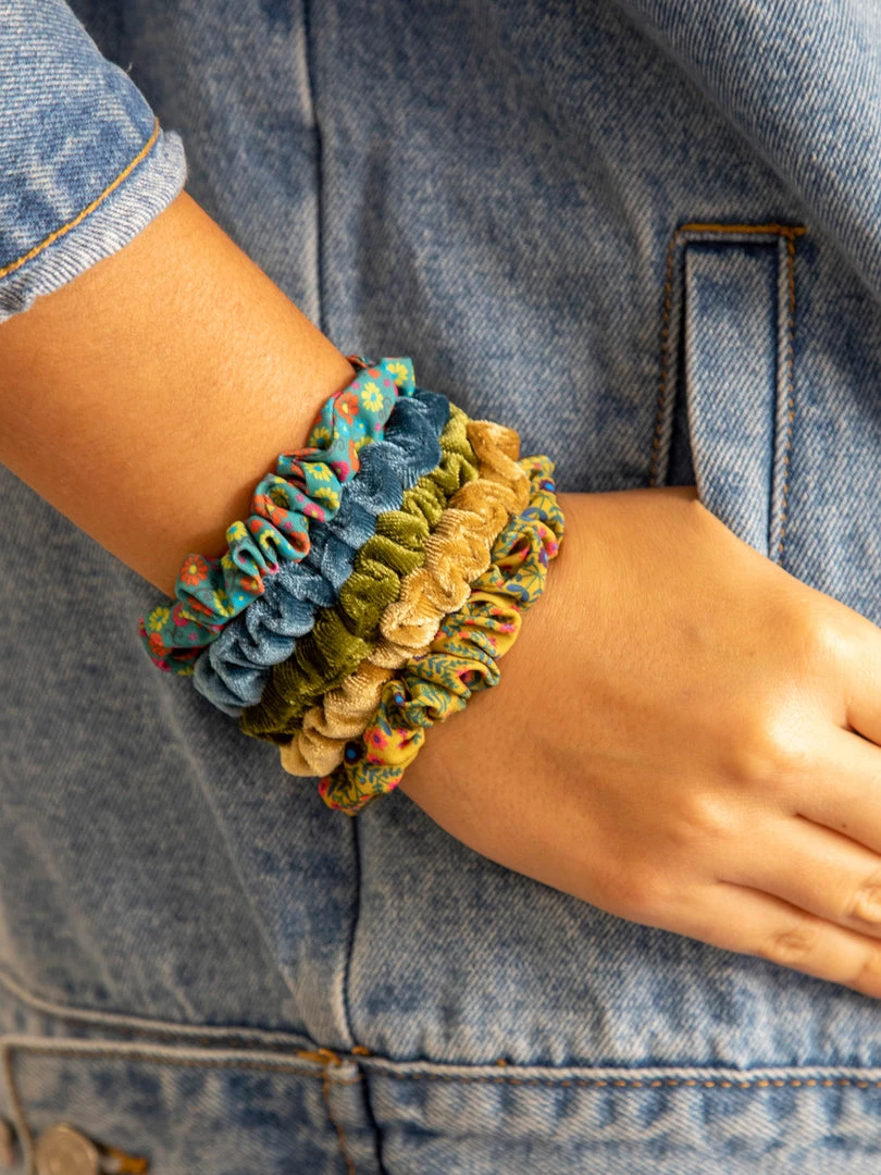 Natural Life Print And Velvet Scrunchies 11 Natural Life Print And Velvet Scrunchies