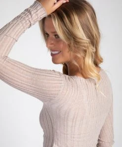 Natural Life CLOTHES Pearl Layering Top