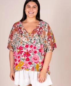 Natural Life CLOTHES Easy V-Neck Top