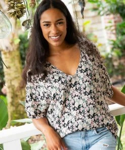 Natural Life CLOTHES Easy V-Neck Top