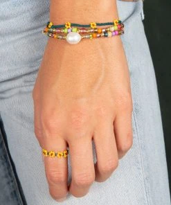 Natural Life Beaded Daisy Ring