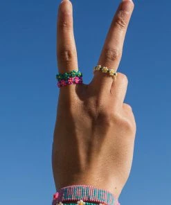 Natural Life Beaded Daisy Ring